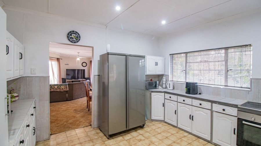3 Bedroom Property for Sale in Sunrise On Sea Eastern Cape